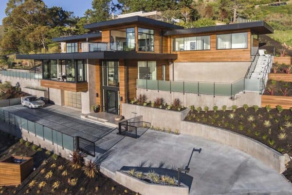 featured posts image for Dramatic hillside home with modern yet warm feel in Marin County