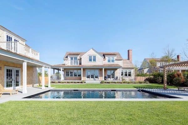 featured posts image for Shingle-style Nantucket beach home infused with nautical touches