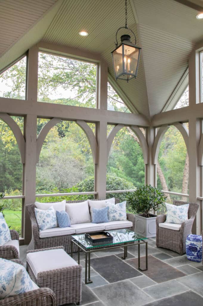 45 Amazingly Cozy and Relaxing Screened Porch Design Ideas