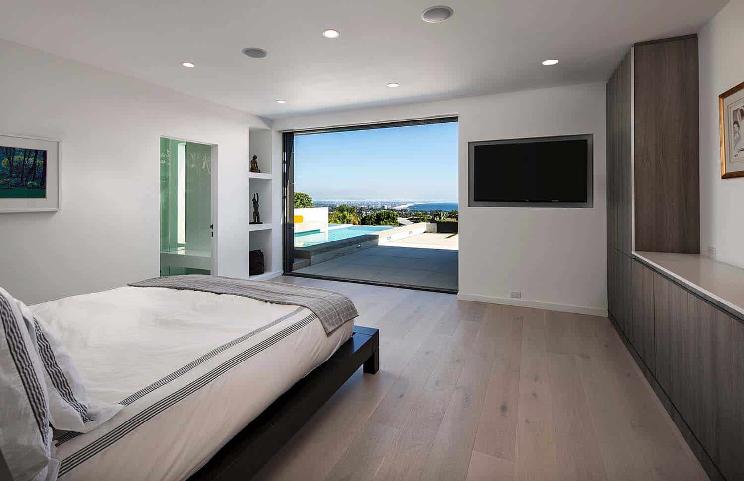 Striking Contemporary Home-Abramson Teiger Architects-09-1 Kindesign