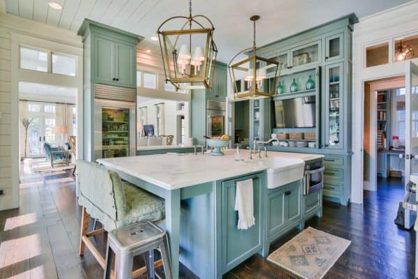 featured posts image for Charming lakefront cottage with warm and welcoming interiors in WaterColor