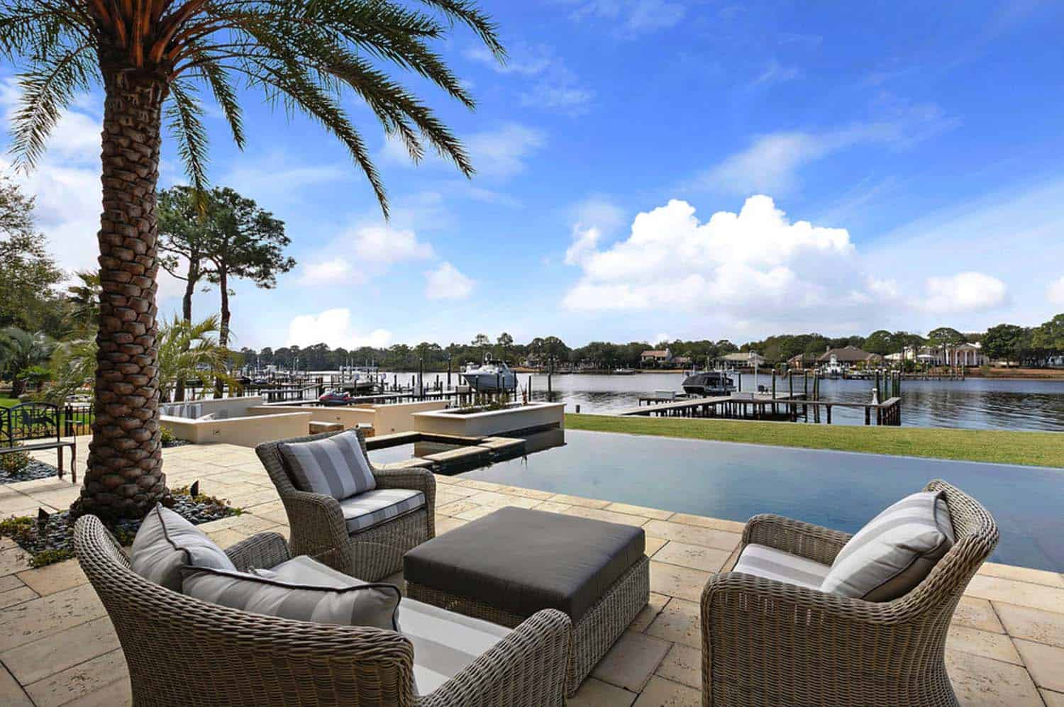 Traditional Bayfront Residence-Geoff Chick Associates-22-1 Kindesign