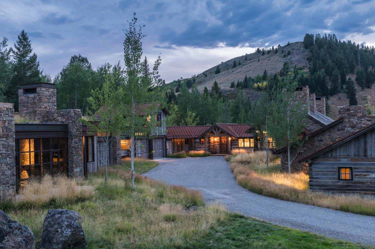 Contemporary Mountaintop Homestead-JLF Associates-01-1 Kindesign