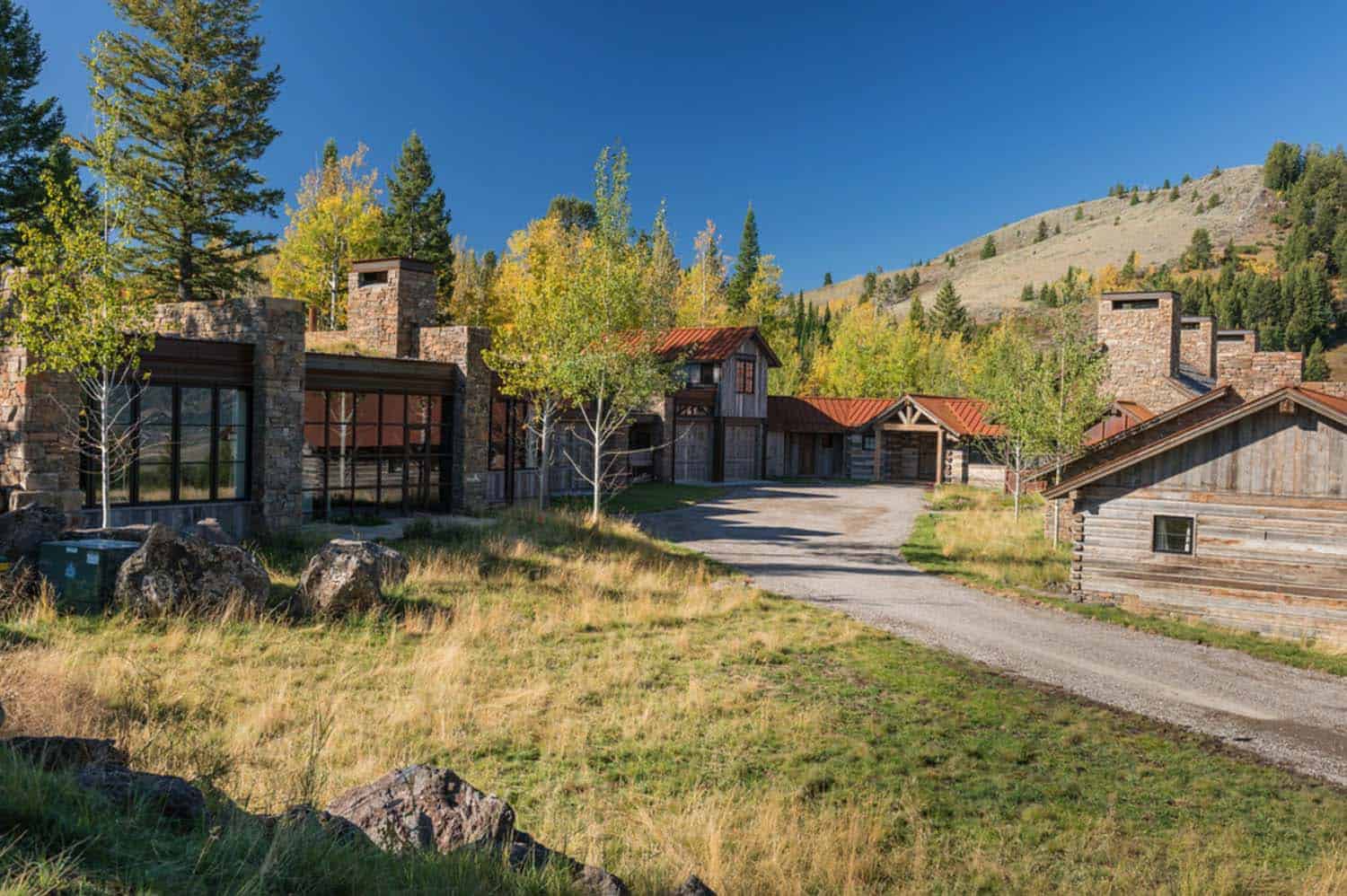 Contemporary Mountaintop Homestead-JLF Associates-02-1 Kindesign