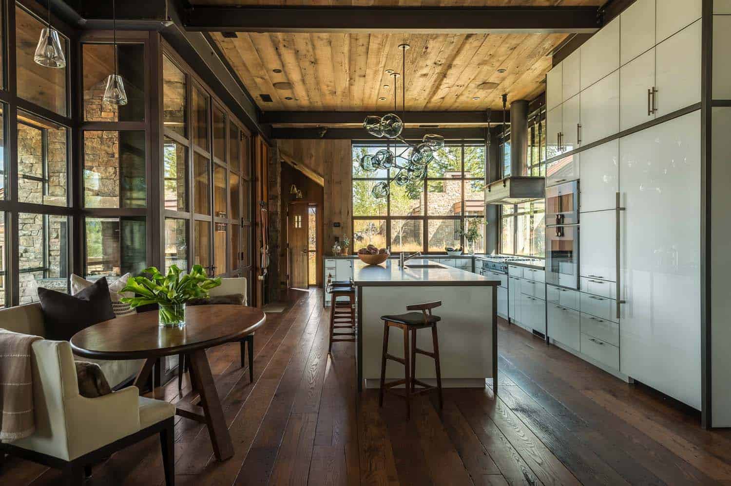Contemporary Mountaintop Homestead-JLF Associates-10-1 Kindesign