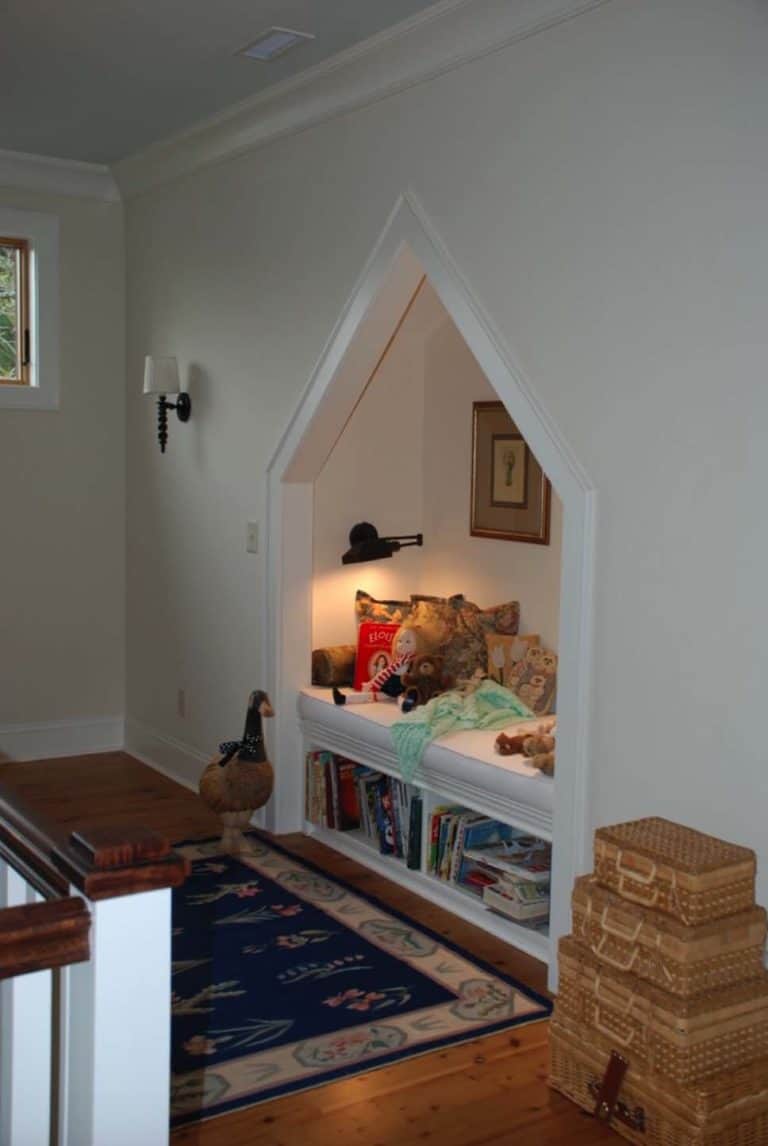 31 Incredibly Cozy Built In Reading Nooks Designed For Lounging 31-incredibly-cozy-built-in-reading-nooks-designed-for-lounging