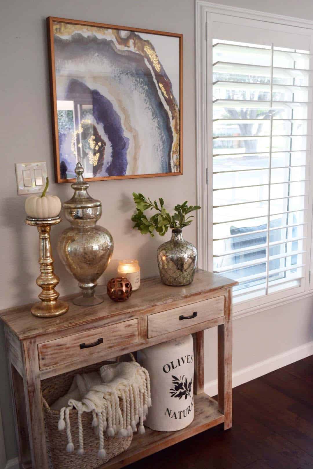 Fall-Inspired Entryway Decorating Ideas-11-1 Kindesign