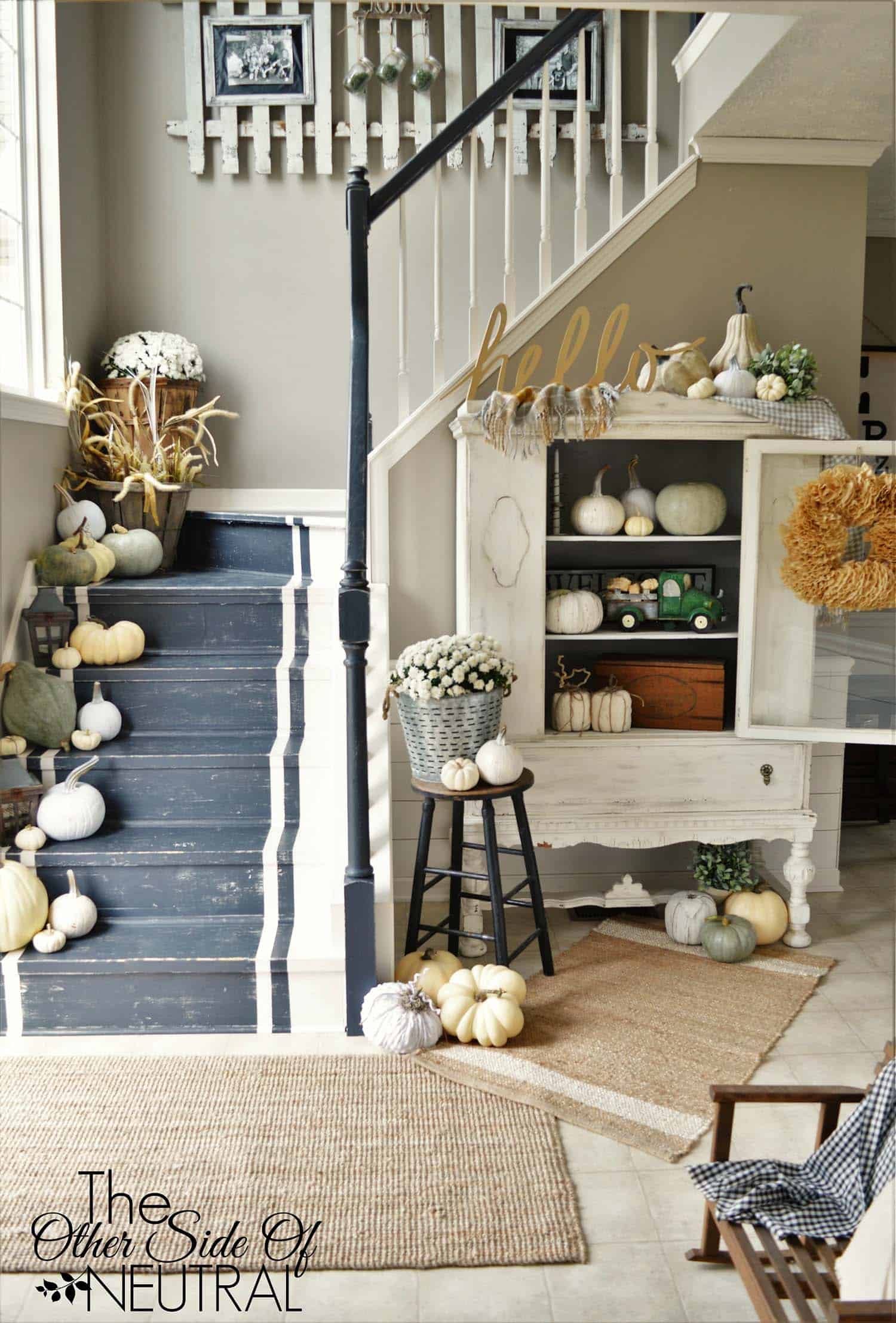 Fall-Inspired Entryway Decorating Ideas-20-1 Kindesign