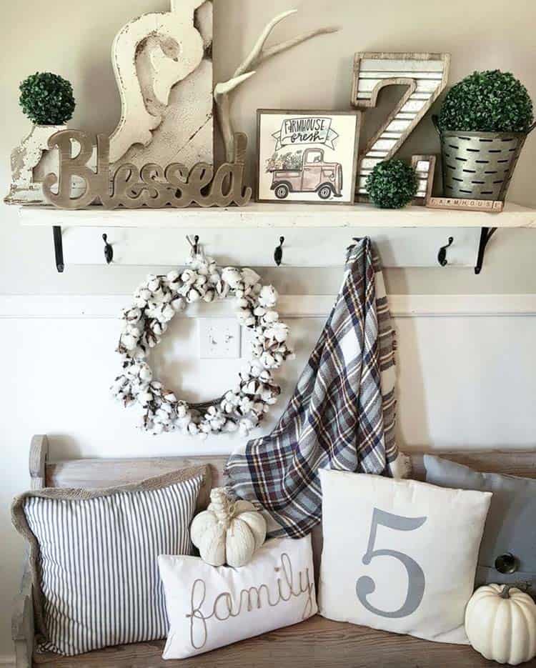 Fall-Inspired Entryway Decorating Ideas-25-1 Kindesign