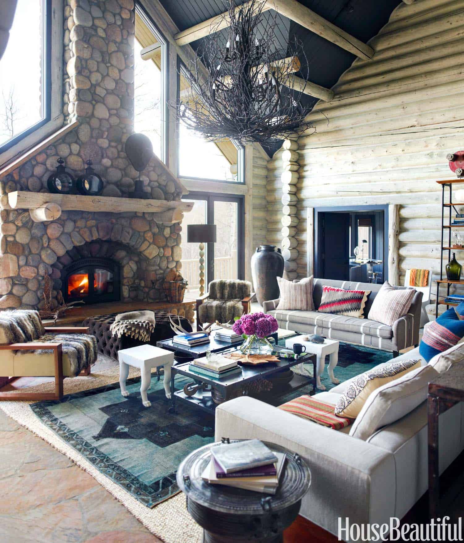 Rustic Log Cabin-Thom Filicia-01-1 Kindesign