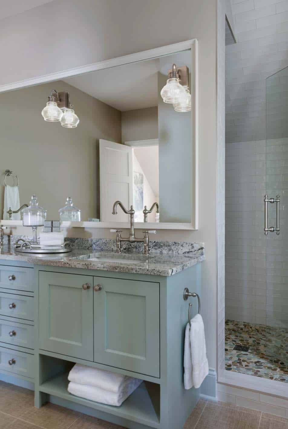 Cottage-Inspired Lake House-Charlie Co Design-19-1 Kindesign