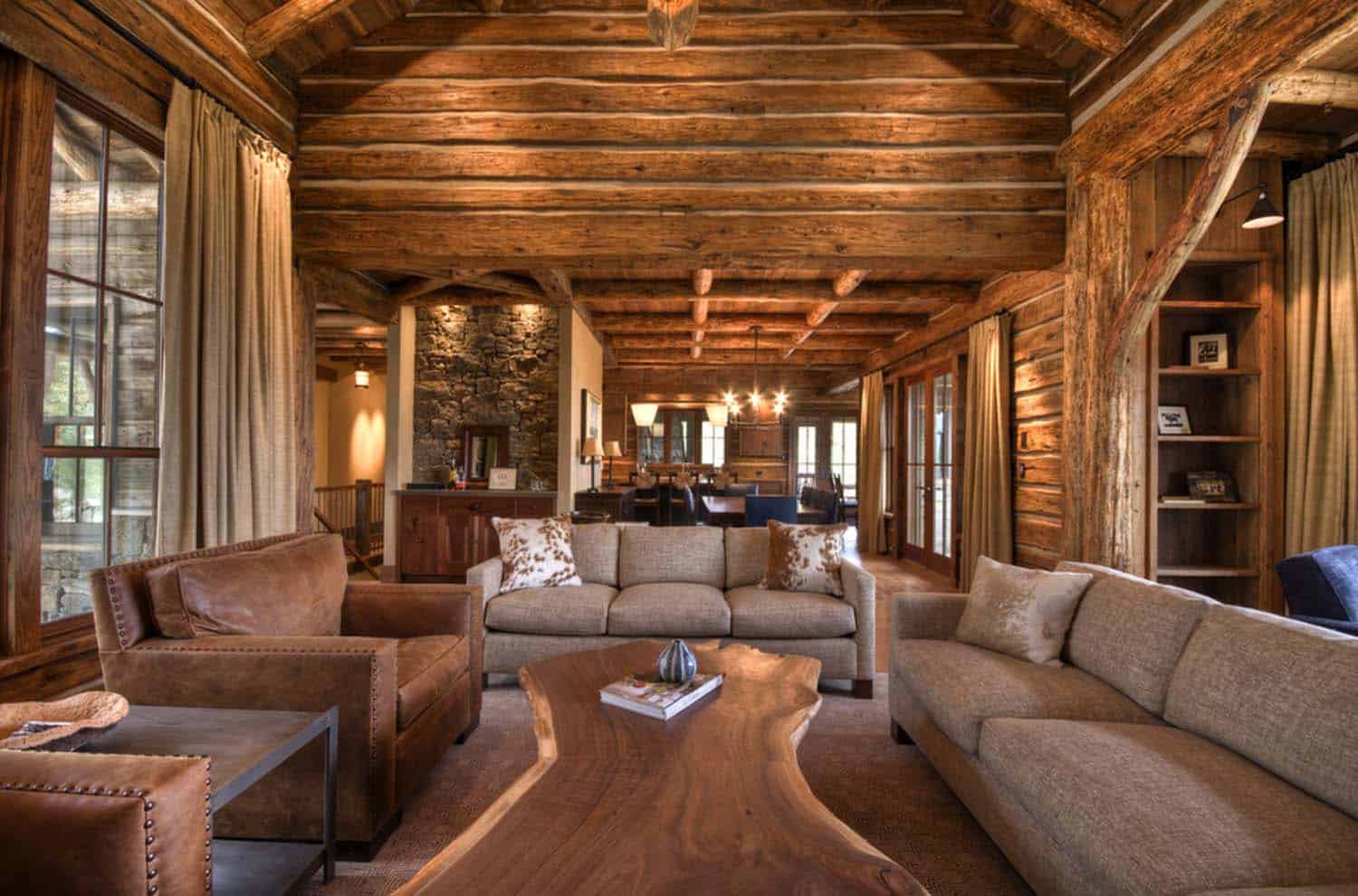 Rustic Mountain Home-Laura Fedro Interiors-04-1 Kindesign