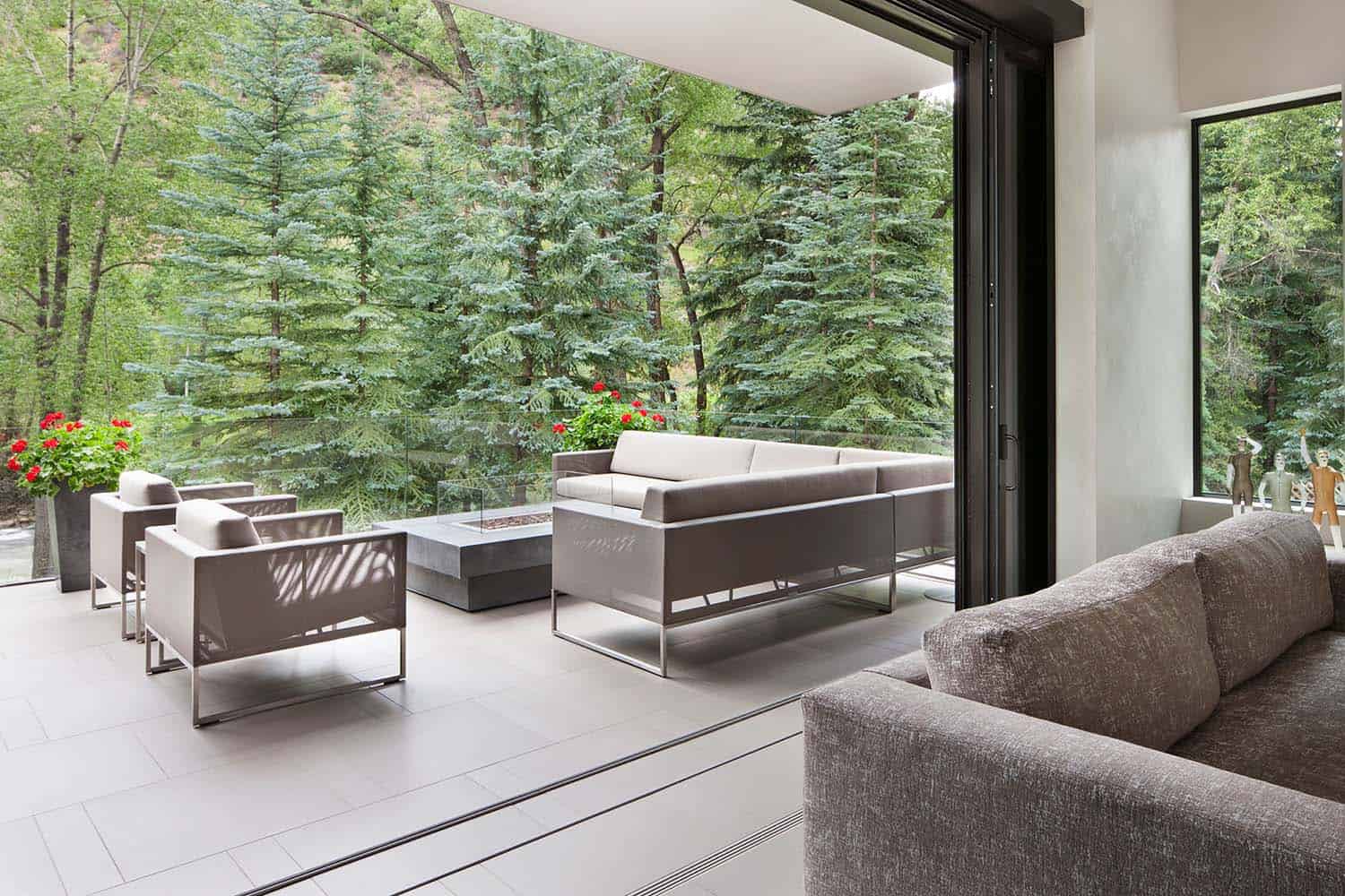 Contemporary Mountain Home-Charles Cunniffe Architects-11-1 Kindesign