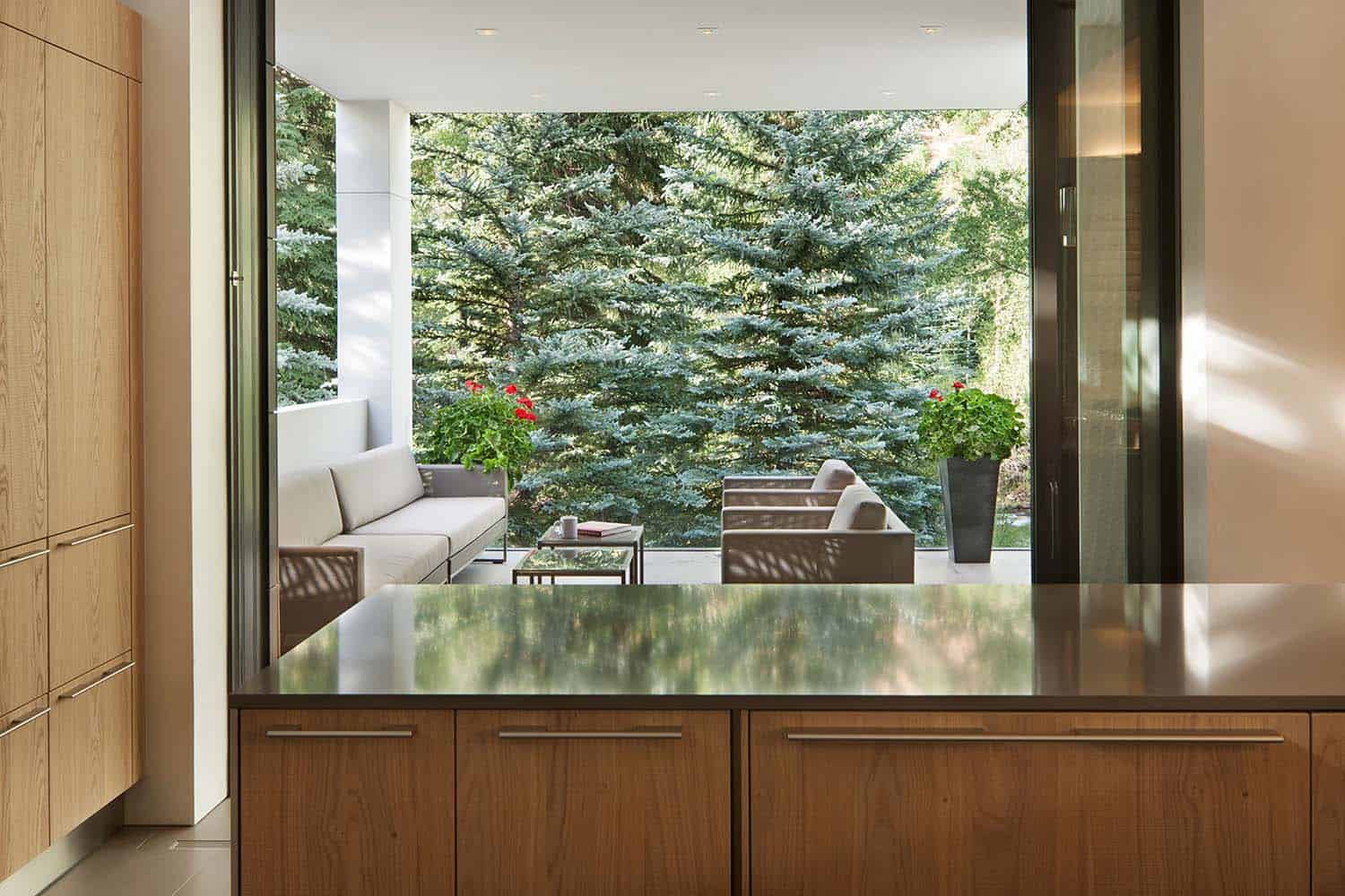 Contemporary Mountain Home-Charles Cunniffe Architects-16-1 Kindesign