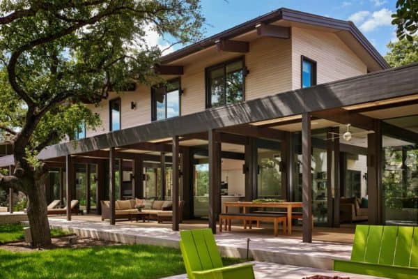 featured posts image for Indoor/outdoor living finds perfect balance in this midcentury Texas house