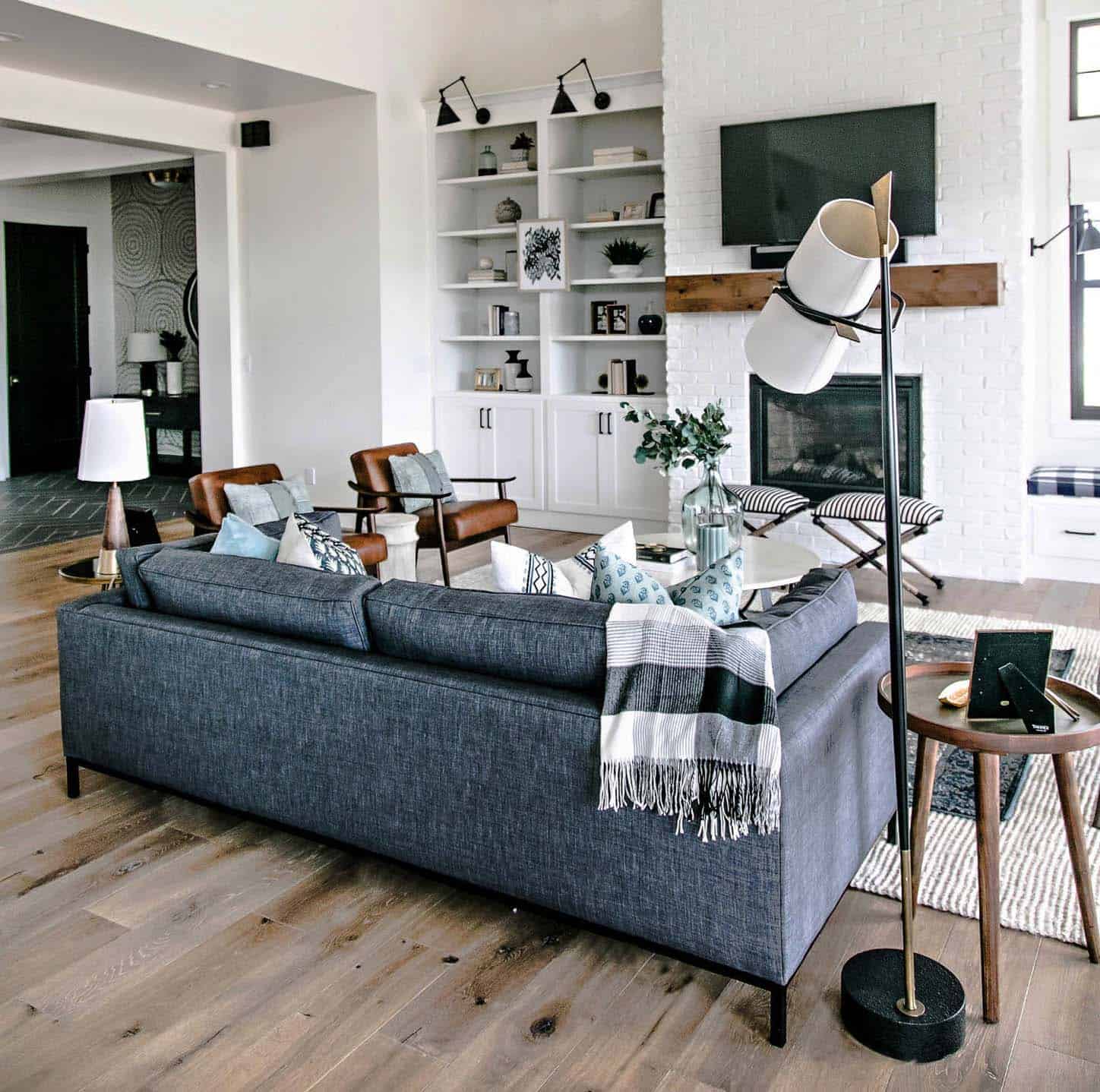  Modern Farmhouse Style Interior-01-1 Kindesign