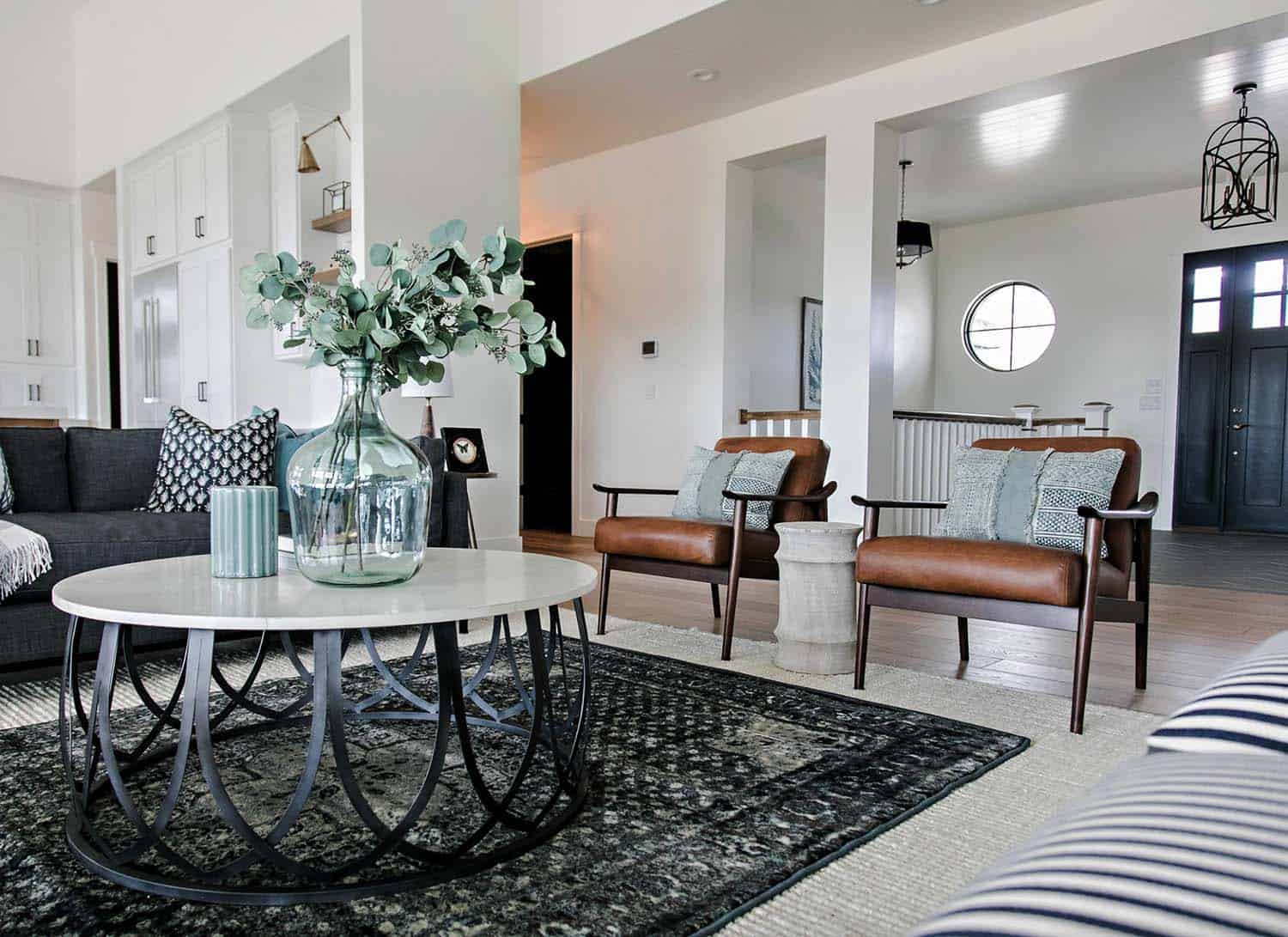  Modern Farmhouse Style Interior-07-1 Kindesign