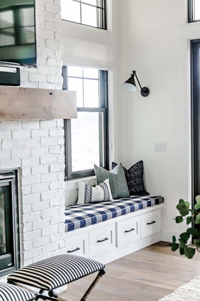  Modern Farmhouse Style Interior-25-1 Kindesign