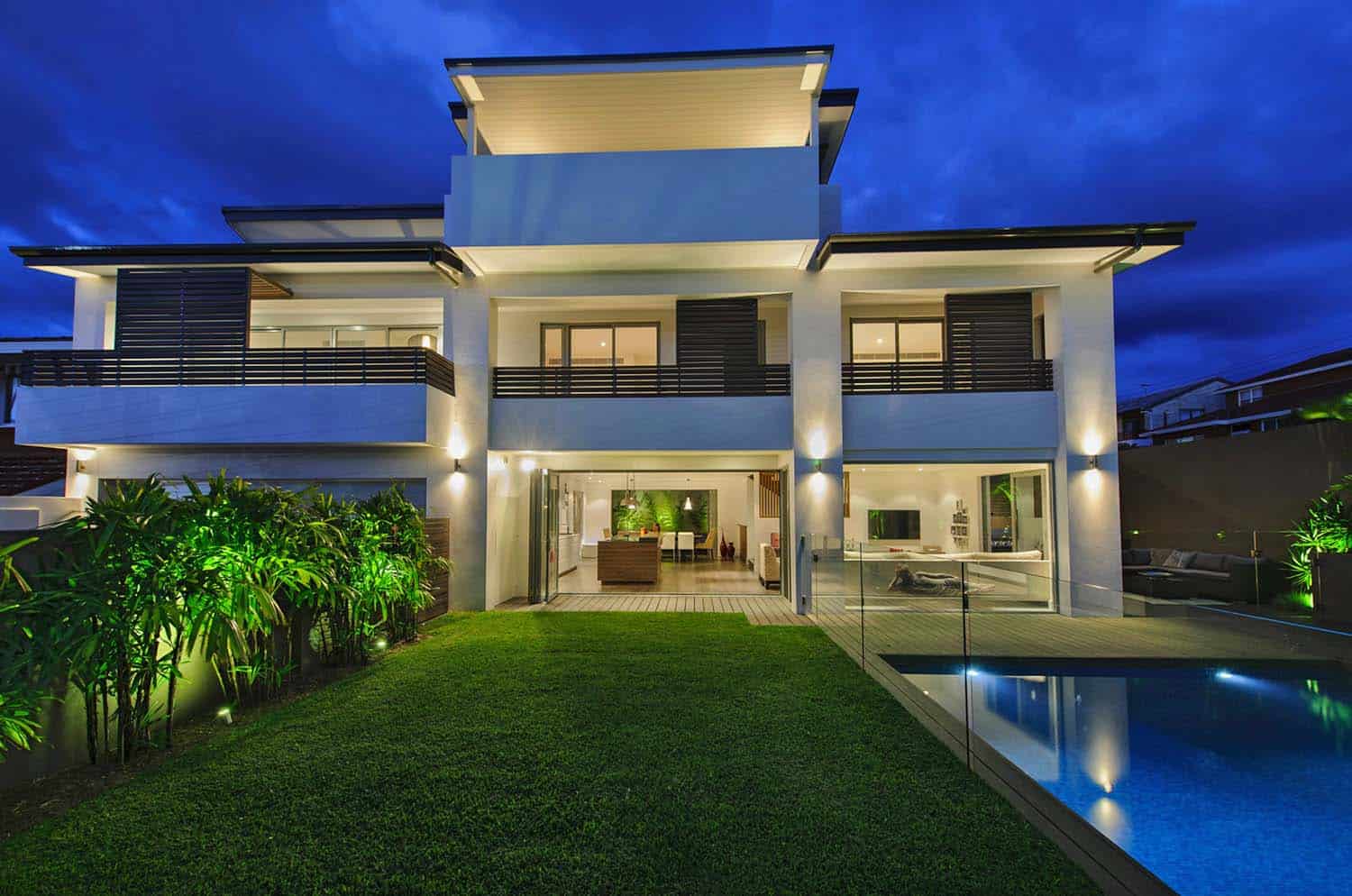 Renovated Contemporary Home-Capital Building-01-1 Kindesign