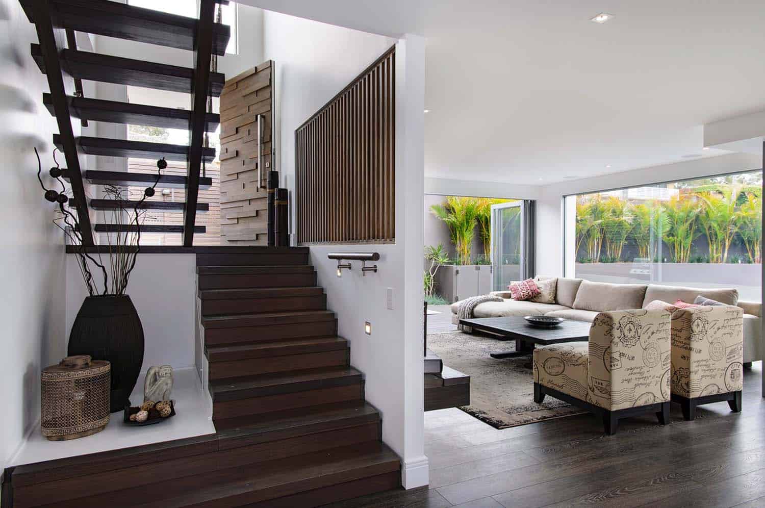 Renovated Contemporary Home-Capital Building-04-1 Kindesign
