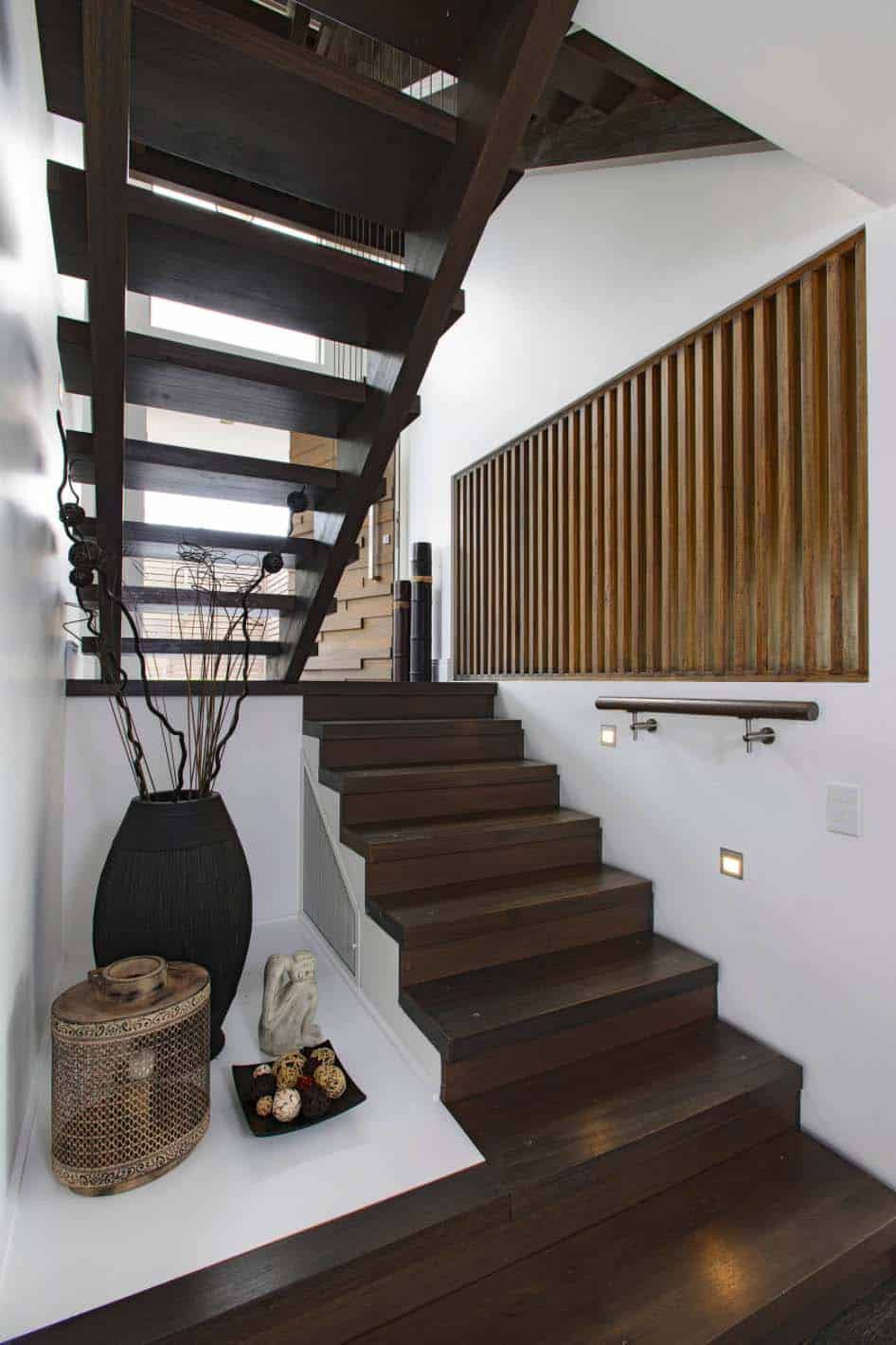 Renovated Contemporary Home-Capital Building-06-1 Kindesign