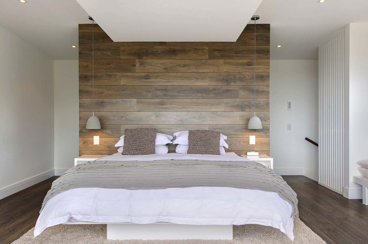 Renovated Contemporary Home-Capital Building-17-1 Kindesign