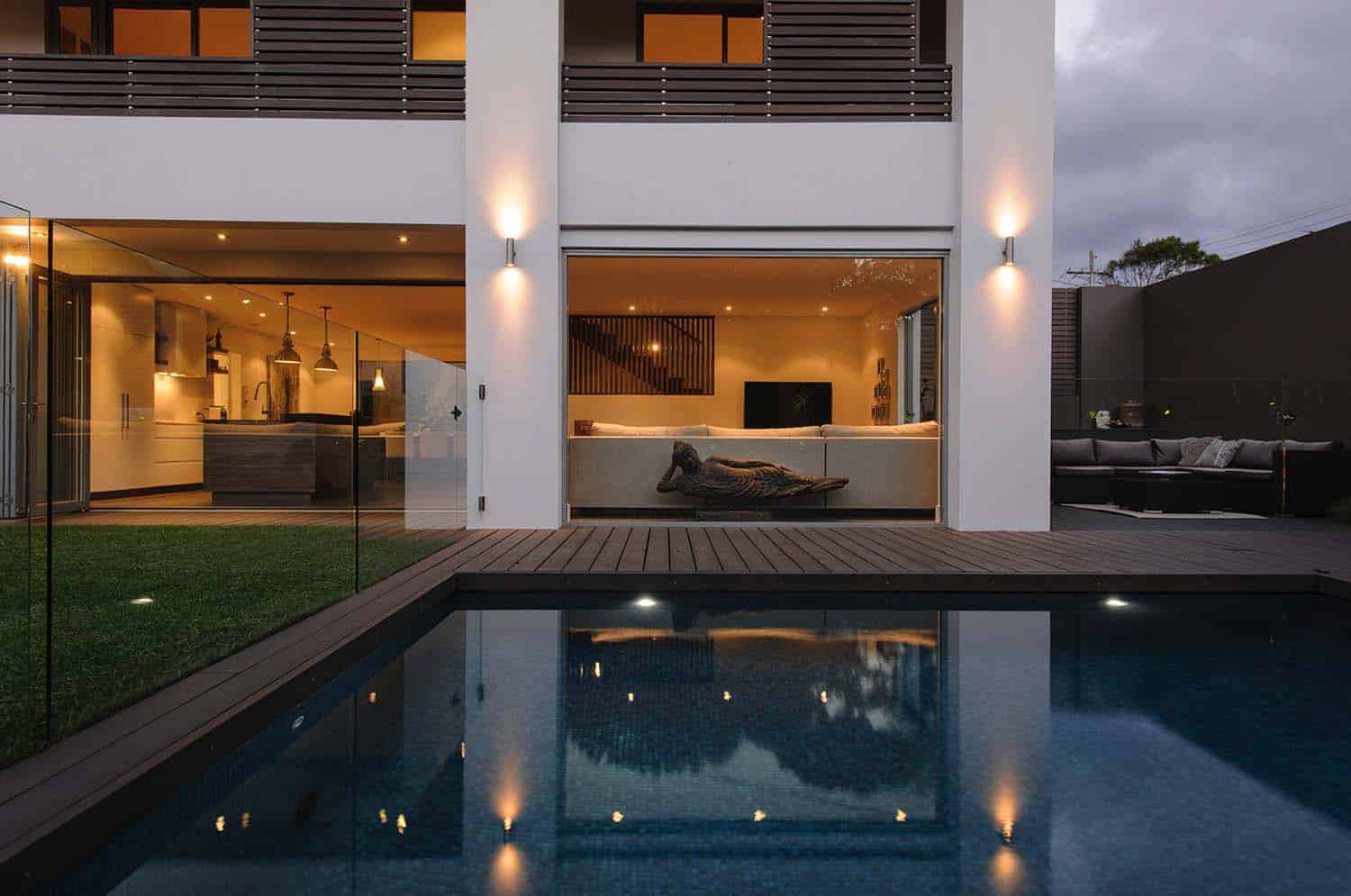 Renovated Contemporary Home-Capital Building-19-1 Kindesign