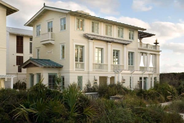 featured posts image for Very charming seaside escape overlooking the ocean in Florida