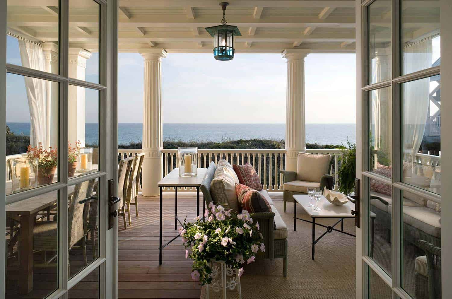 Charming Seaside House-Robert AM Stern Architects-12-1 Kindesign