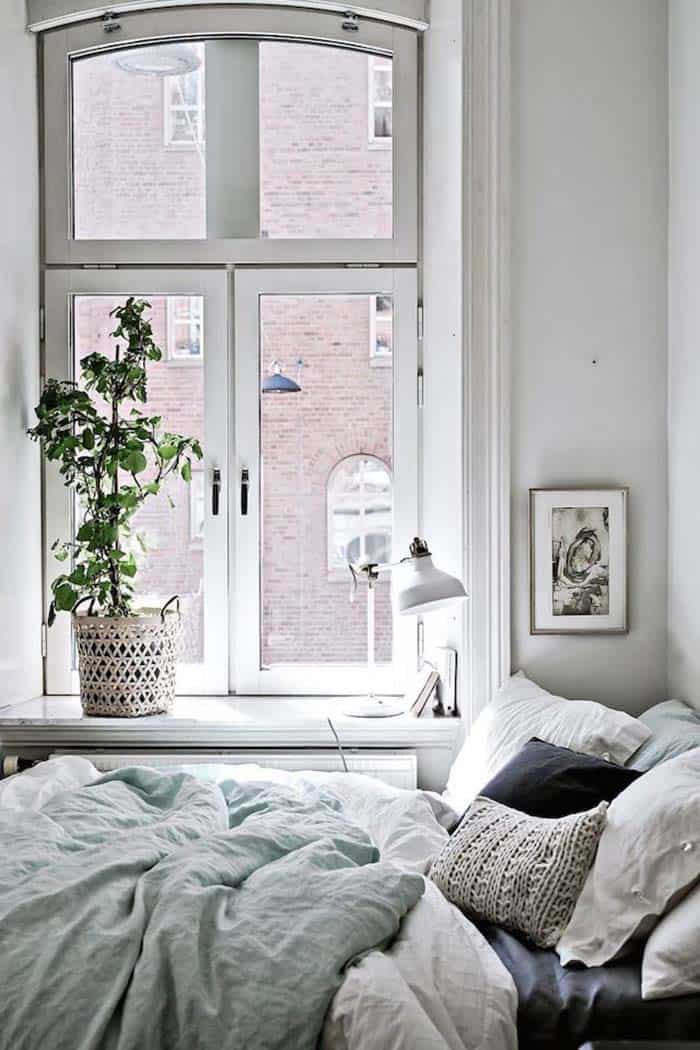 Cozy Bedroom Decorating Ideas For Winter-16-1 Kindesign