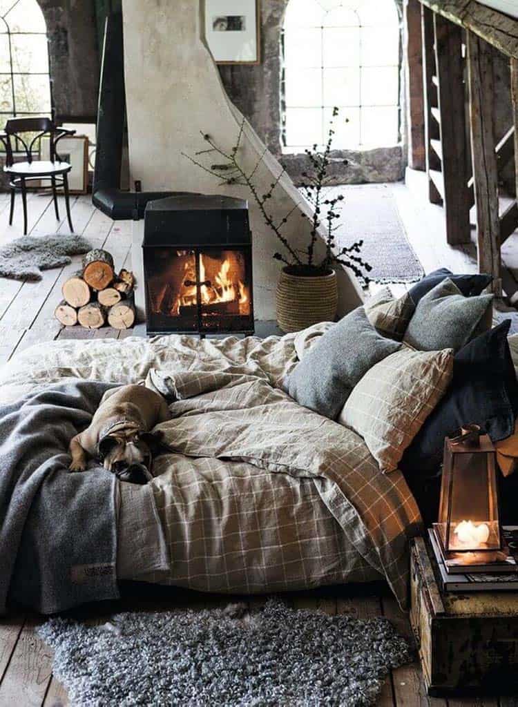 Cozy Bedroom Decorating Ideas For Winter-20-1 Kindesign