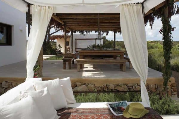 featured posts image for Luxury villa provides a stunning oasis on the island of Formentera