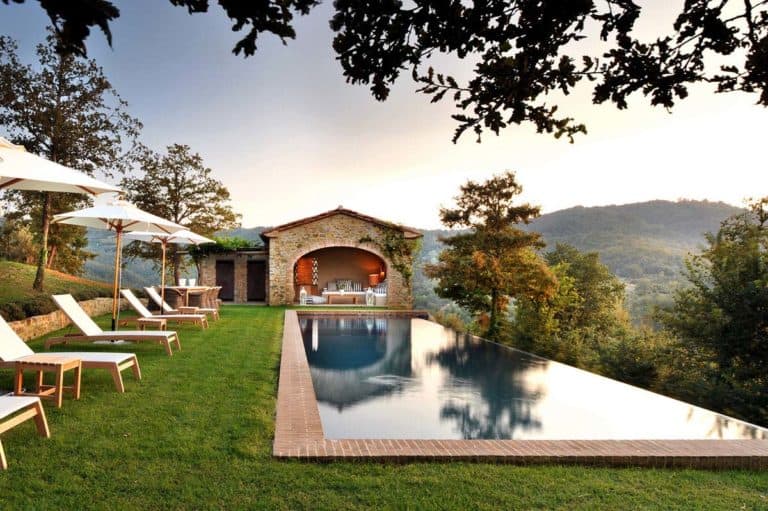 Stone villa boasts unforgettable views of the Italian countryside