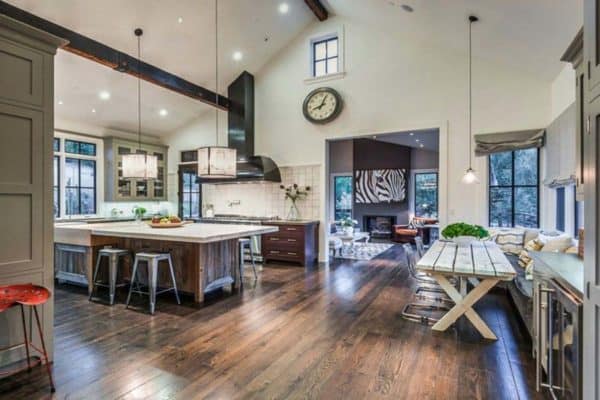 featured posts image for Delightful modern barn style house nestled in Sonoma wine country