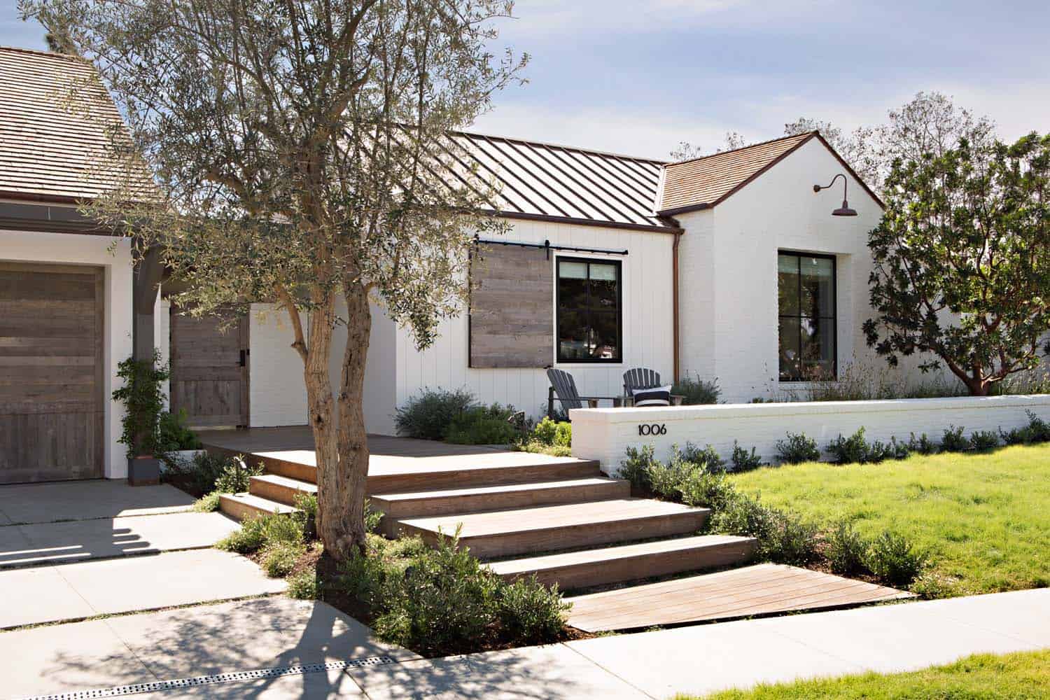 Modern Farmhouse Style-Eric Olsen Design-01-1 Kindesign