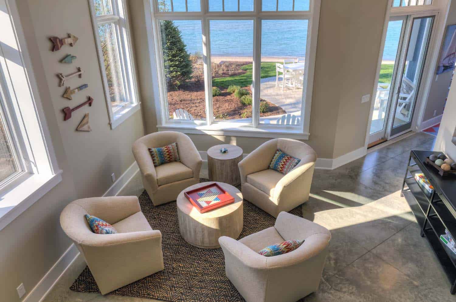 Refined Beachfront Retreat-Mike Schaap Builders-17-1 Kindesign