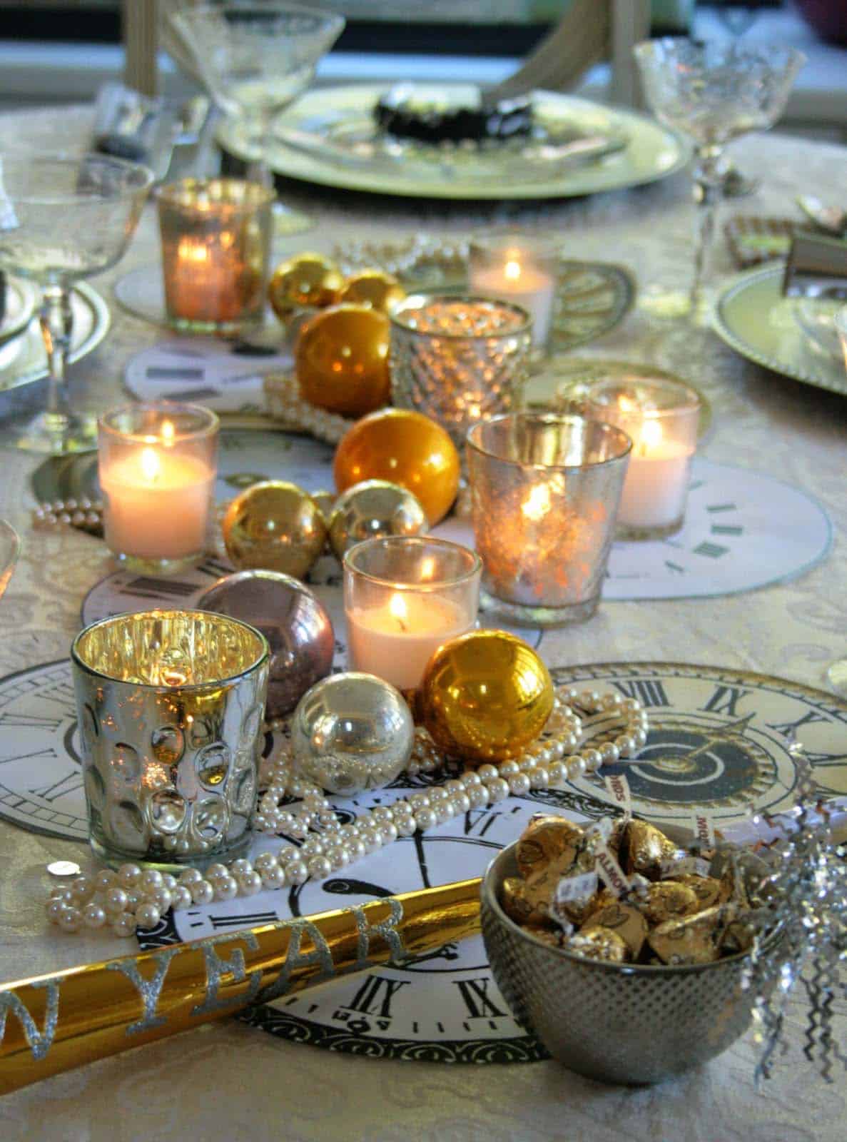 20 Festive and glamorous party table settings for New Year's Eve