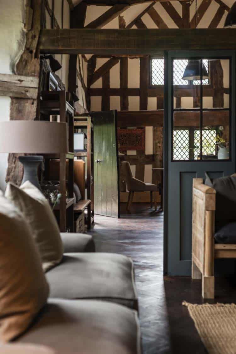 Luxurious Riverfront Cottage-Self-Catering-08-1 Kindesign