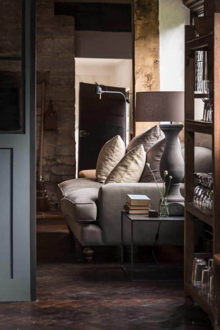Luxurious Riverfront Cottage-Self-Catering-10-1 Kindesign