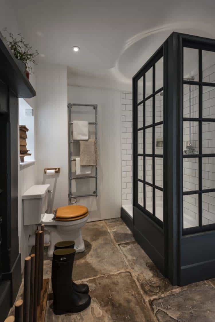 Luxurious Riverfront Cottage-Self-Catering-11-1 Kindesign