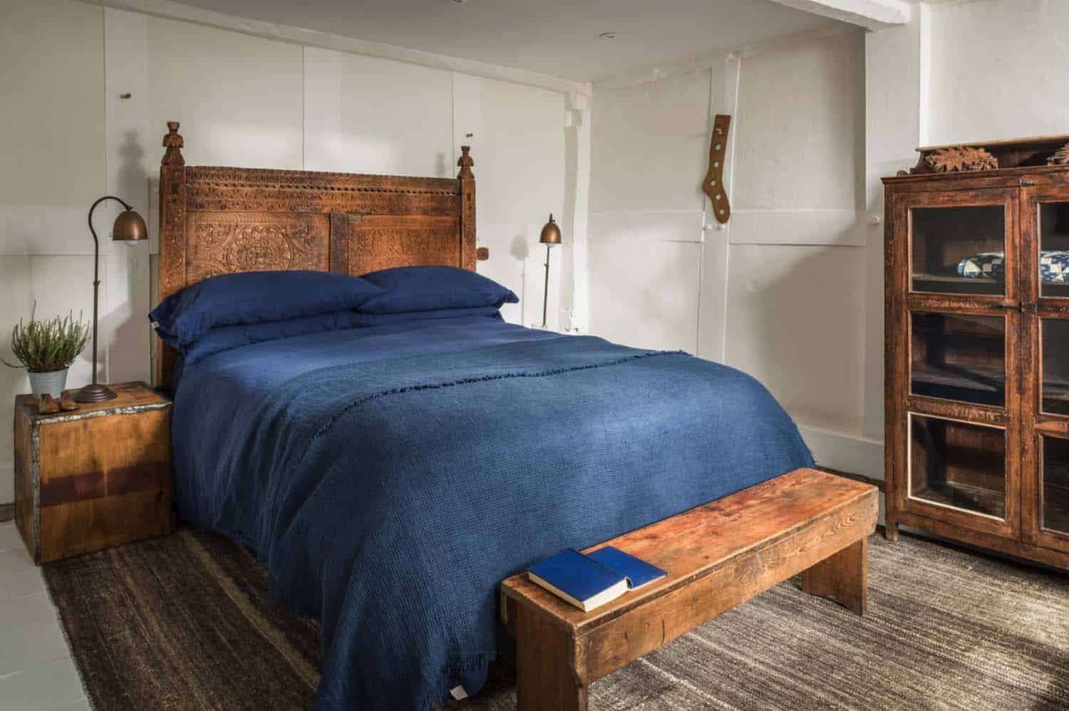 Luxurious Riverfront Cottage-Self-Catering-18-1 Kindesign