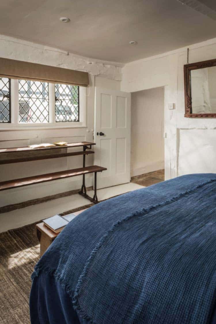 Luxurious Riverfront Cottage-Self-Catering-20-1 Kindesign