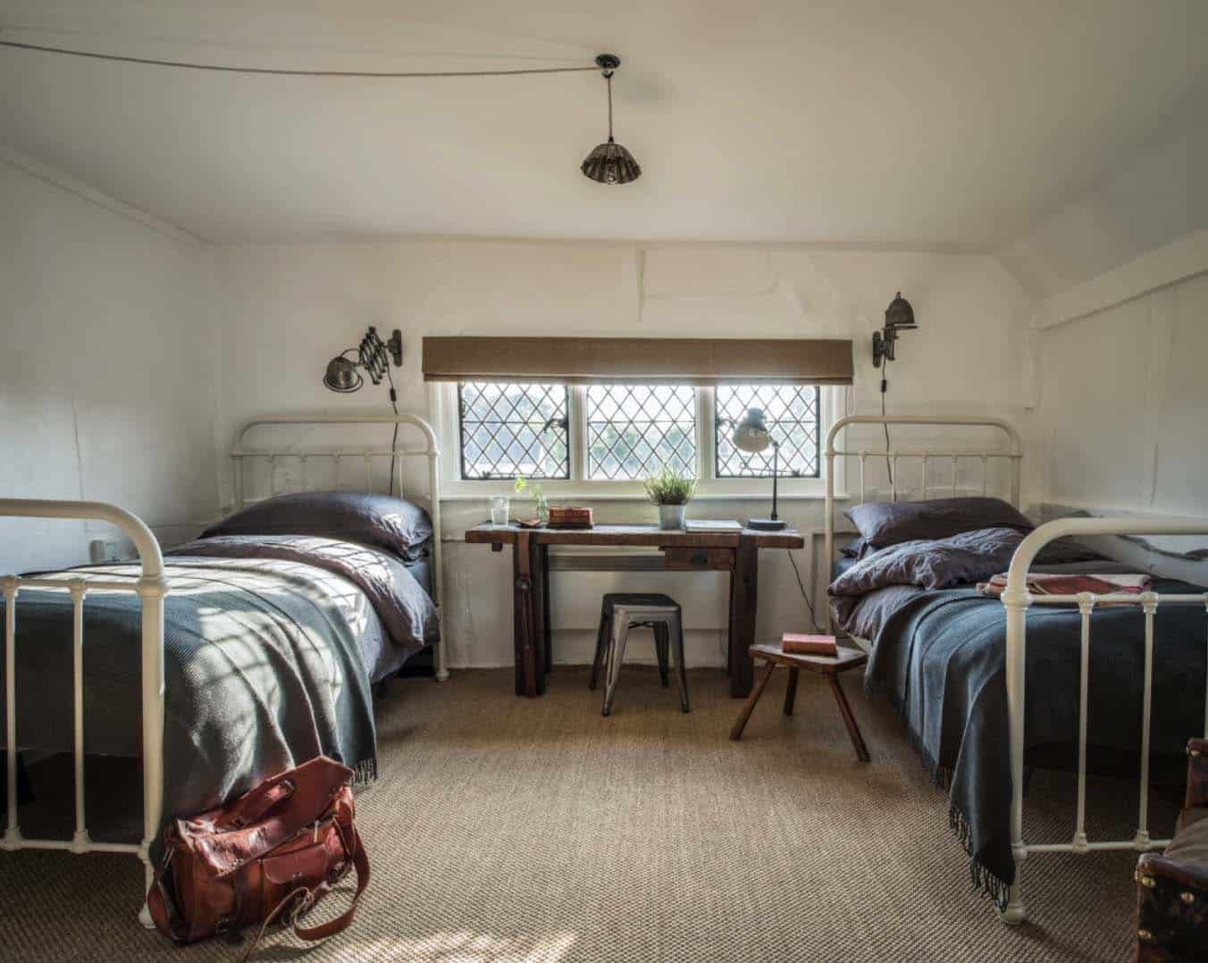 Luxurious Riverfront Cottage-Self-Catering-21-1 Kindesign
