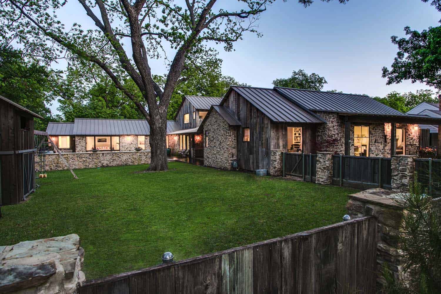 Rustic Barnwood Farmhouse-Olsen Studios-20-1 Kindesign