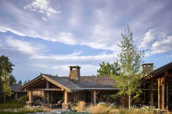 featured posts image for Breathtaking rustic ranch house tucked into the Beartooth Mountains