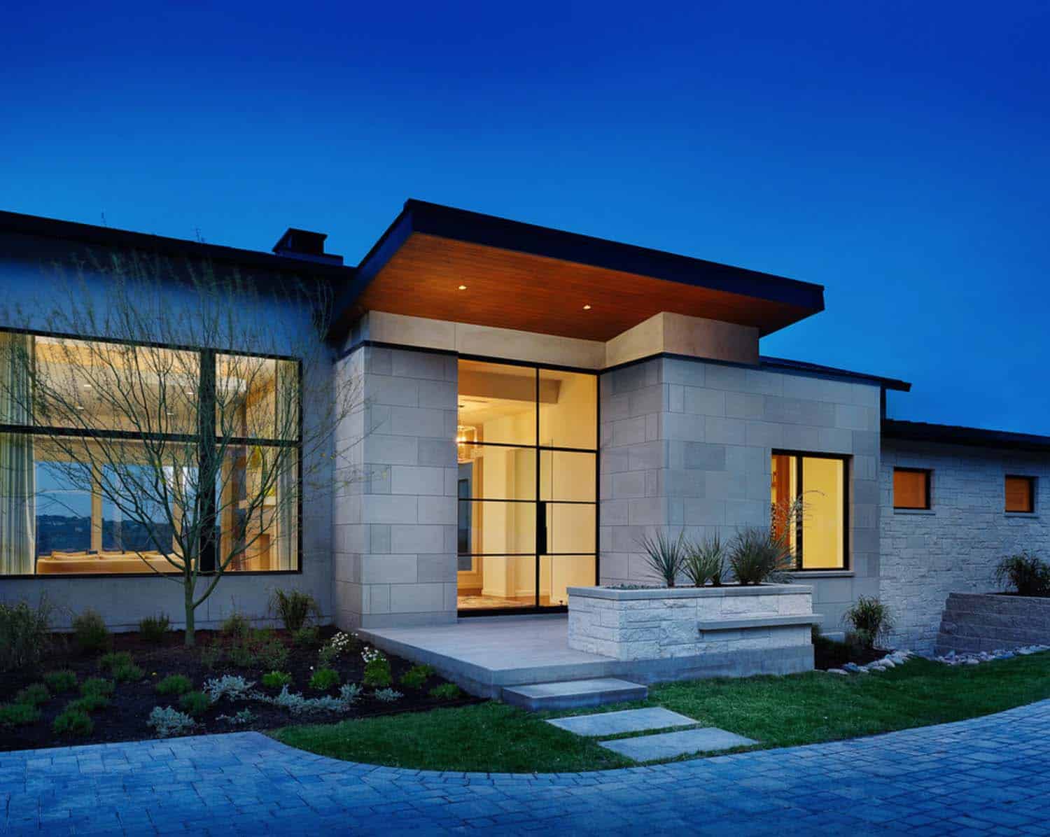 Contemporary Hillside Home-LaRue Architects-02-1 Kindesign