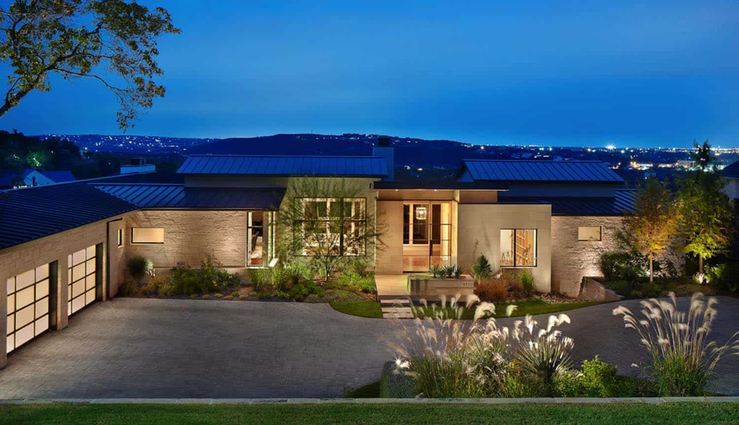 Contemporary Hillside Home-LaRue Architects-03-1 Kindesign