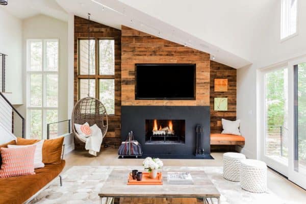 featured posts image for Stylish Massachusetts home uses a natural palette to focus on lake views