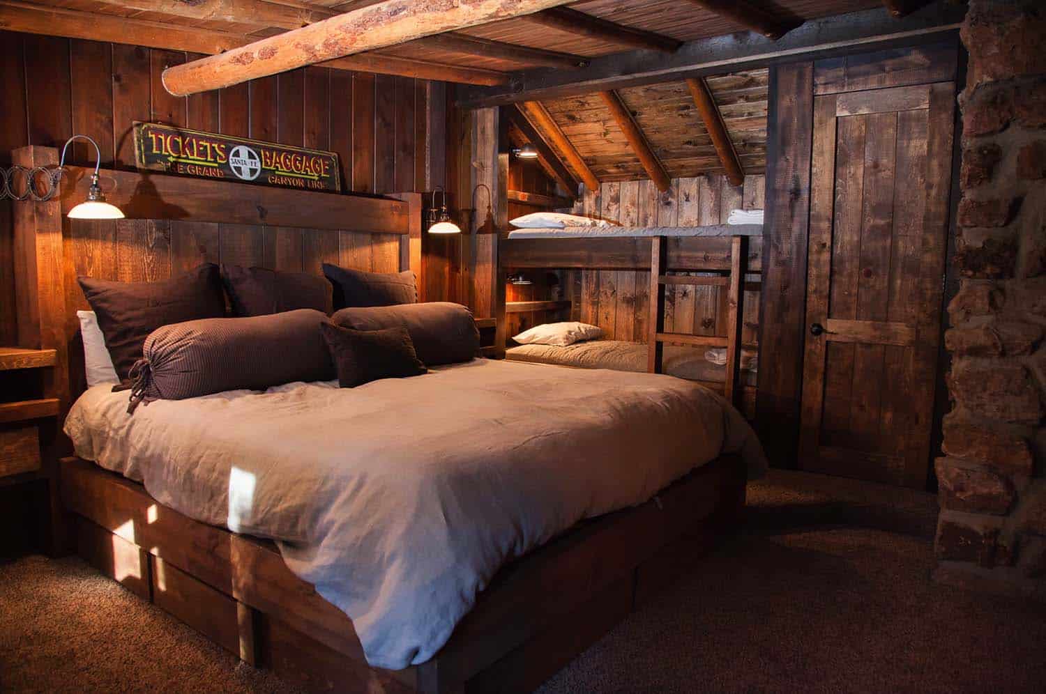 Amazing Cozy-Rustic Bedrooms-10-1 Kindesign