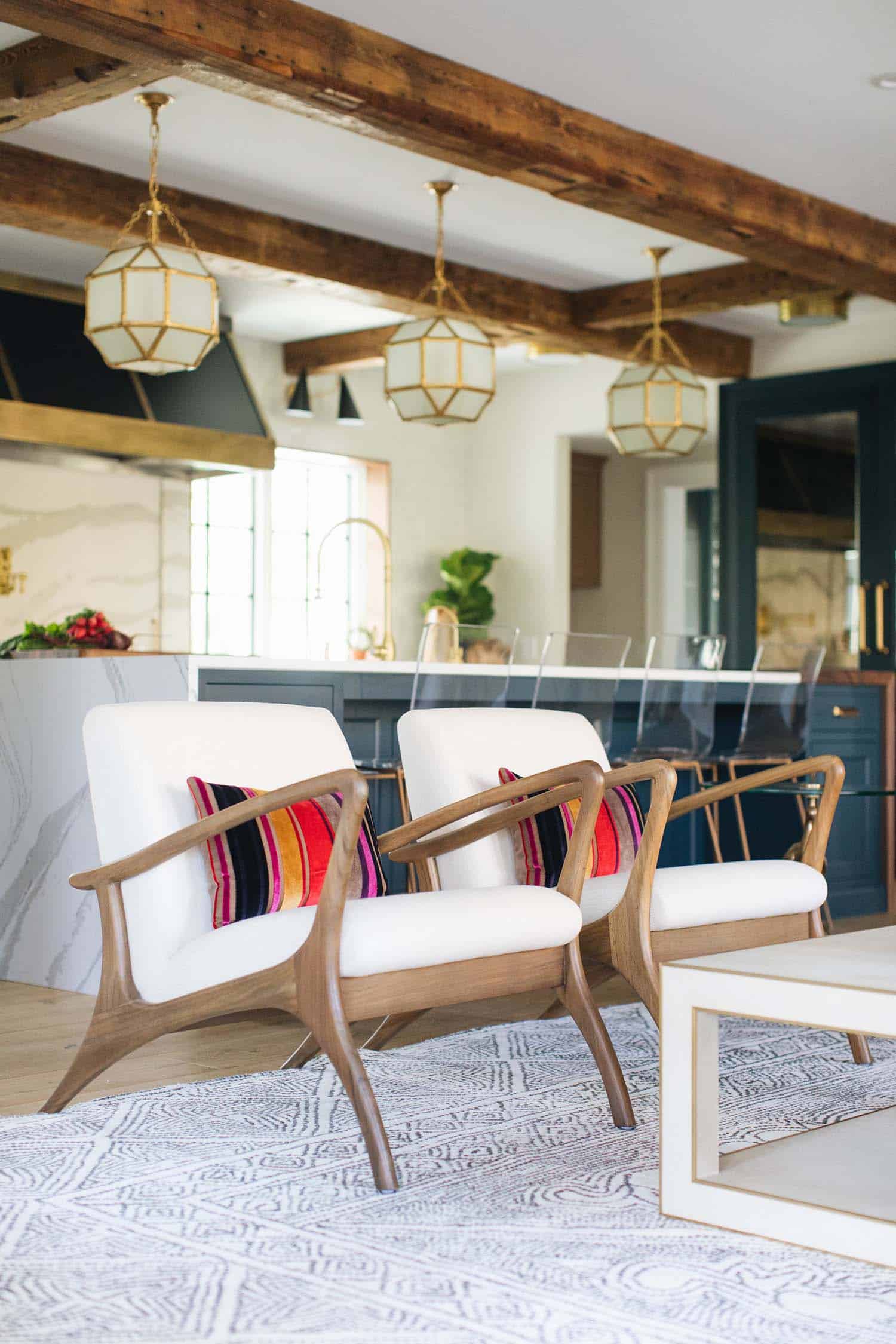 Modern Farmhouse Style-Jean Stoffer Design-13-1 Kindesign